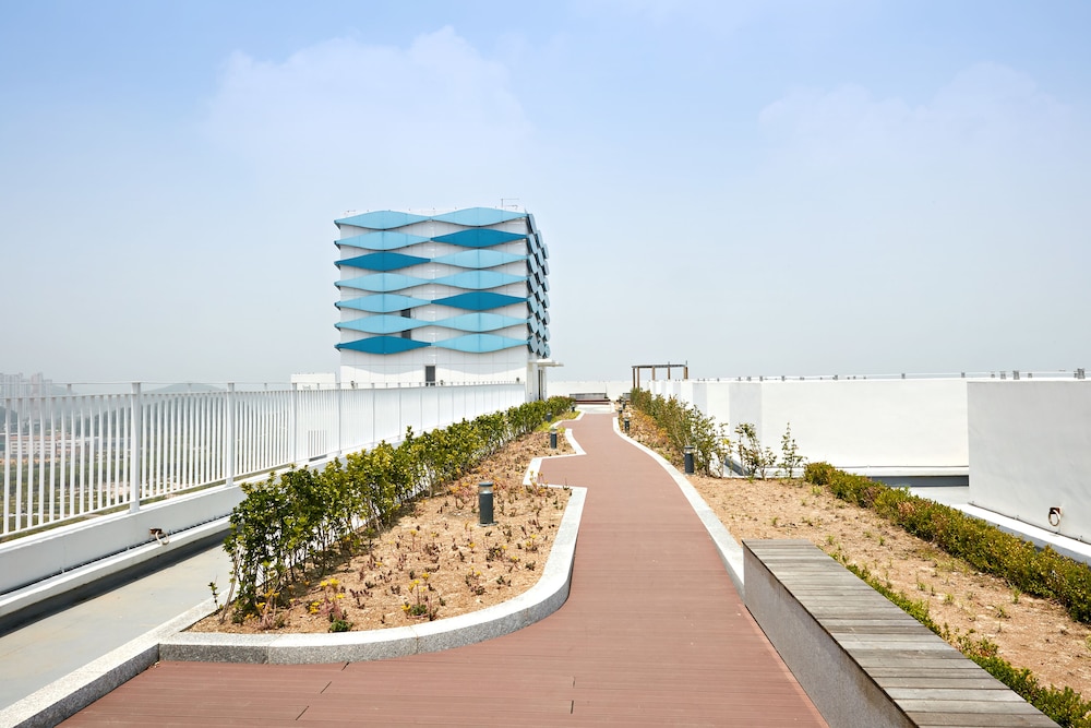 Ocean Soleview Hotel 54/57