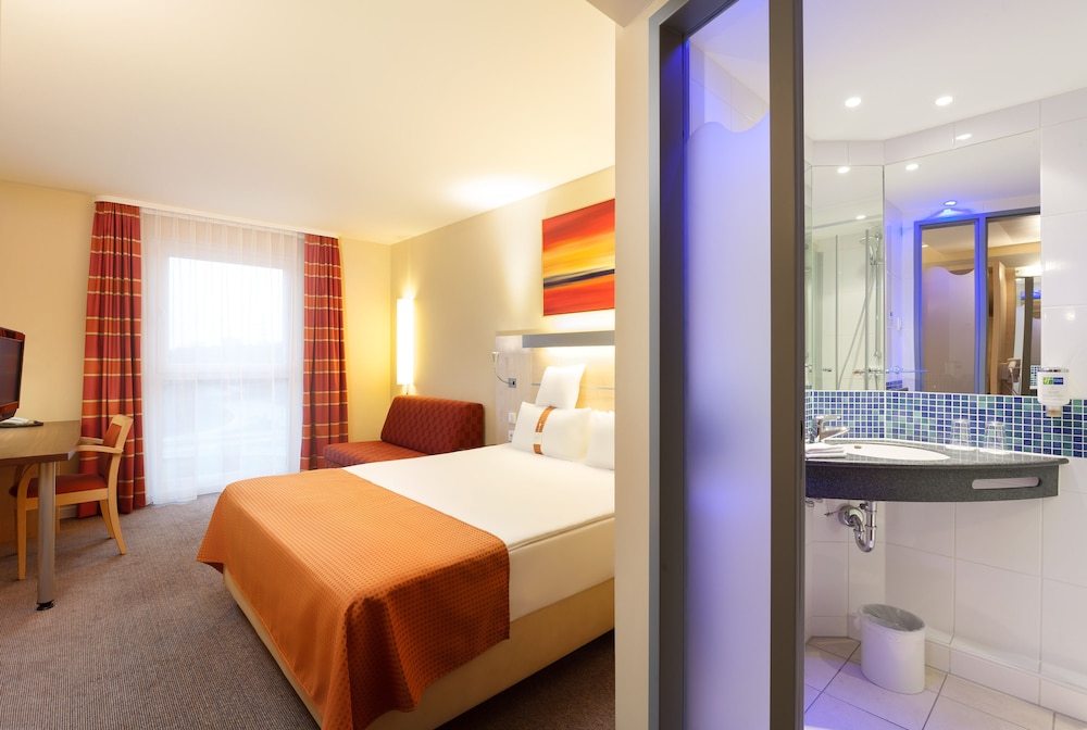 HOLIDAY INN EXPRESS NURNBERG SCHWABACH 27/79