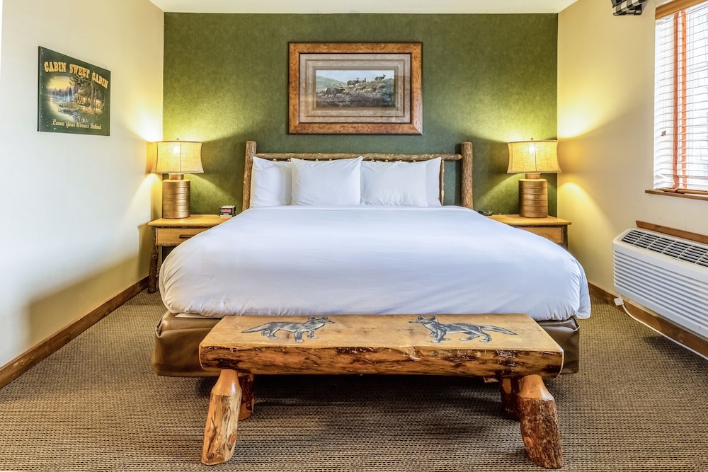 Stoney Creek Hotel Peoria 13/40