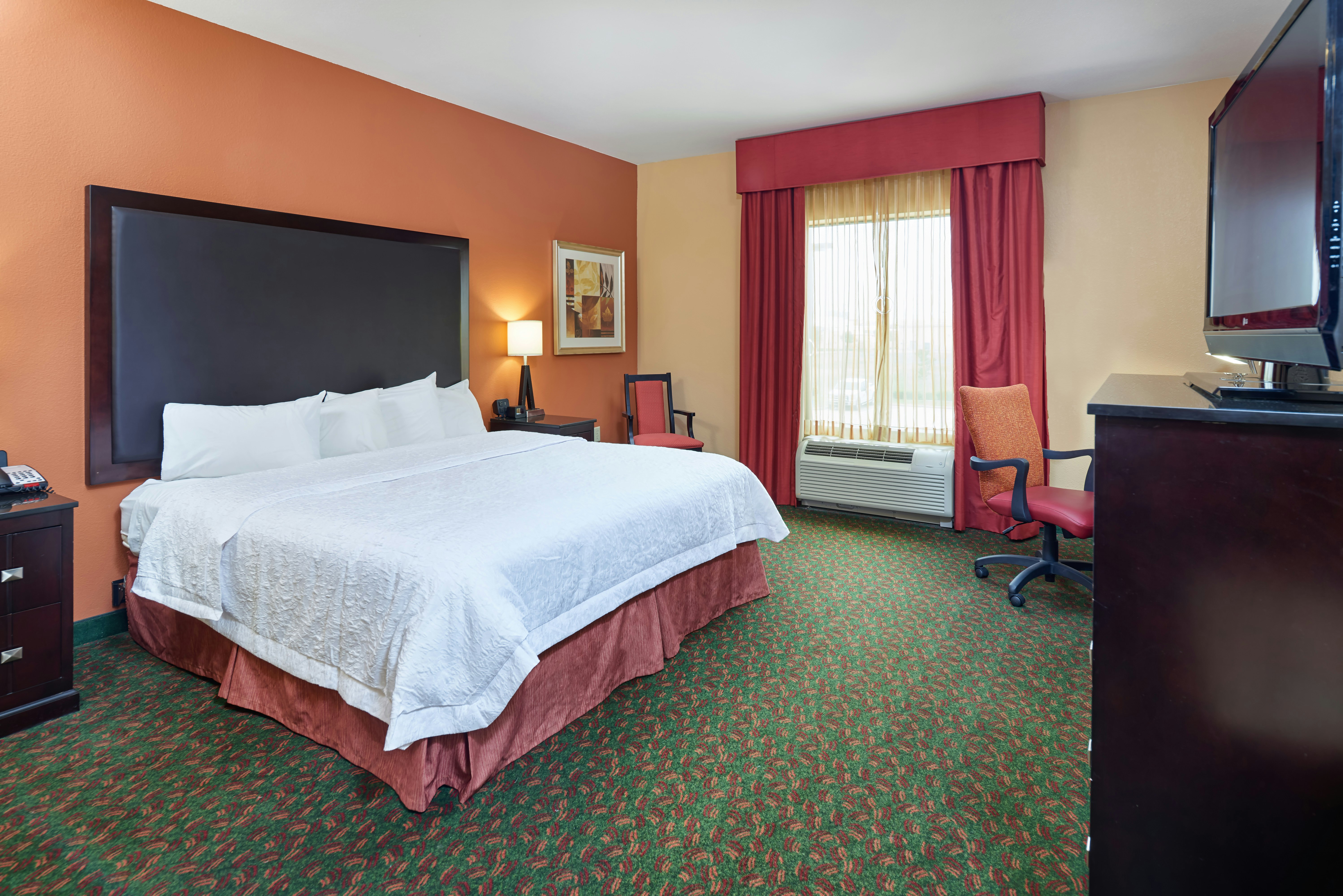 ROOM, KING BED, ACCESSIBLE