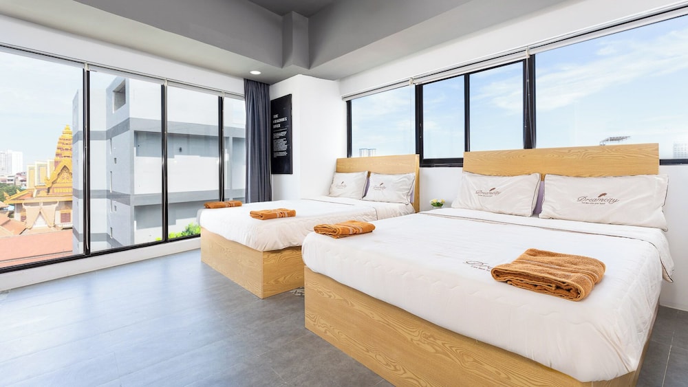 SKY HOTEL Central Phnom Penh - Rooms & Apartments 14/50