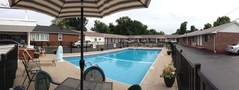 Moonlite Motel Niagara Falls 24/30