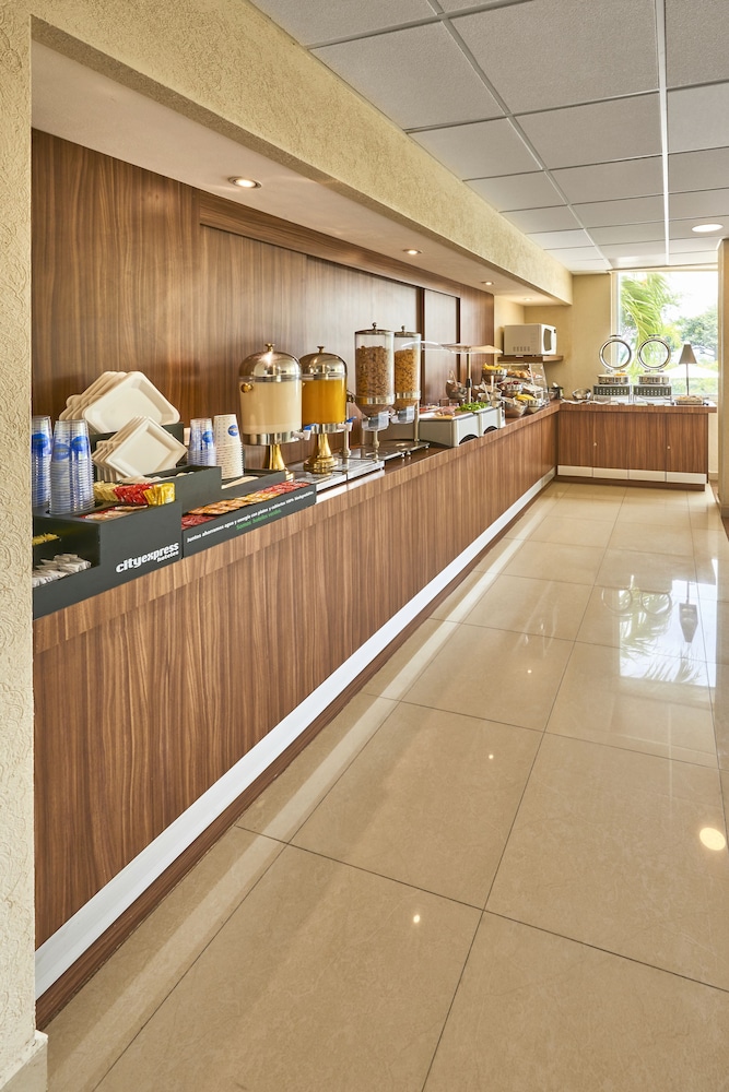 City Express by Marriott Tuxtla Gutierrez 38/58