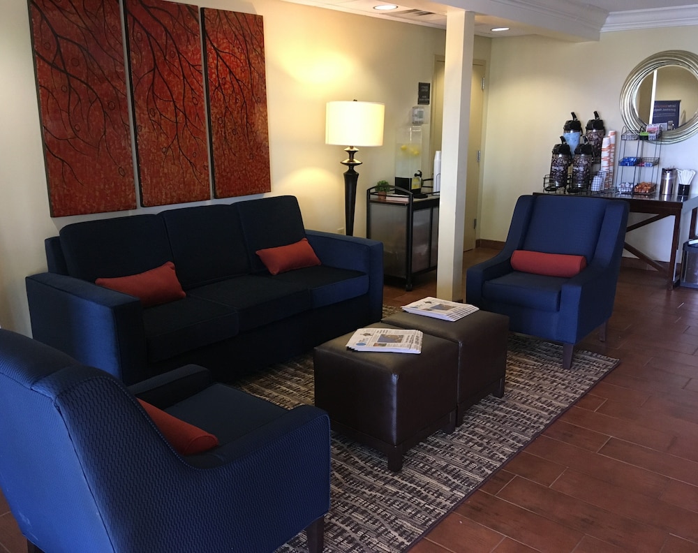 Comfort Inn Fayetteville near Fort Bragg 26/44