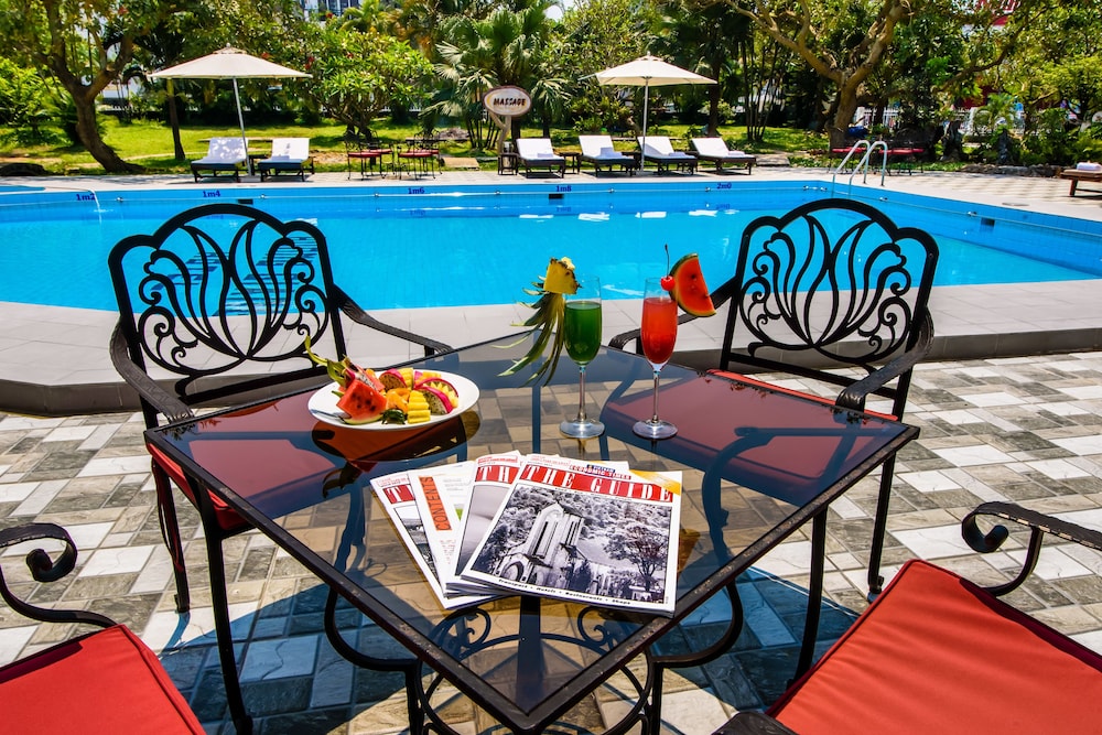 Huong Giang Hotel 56/77