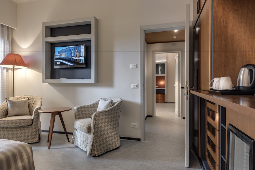 Hermitage Hotel And Resort 49/79