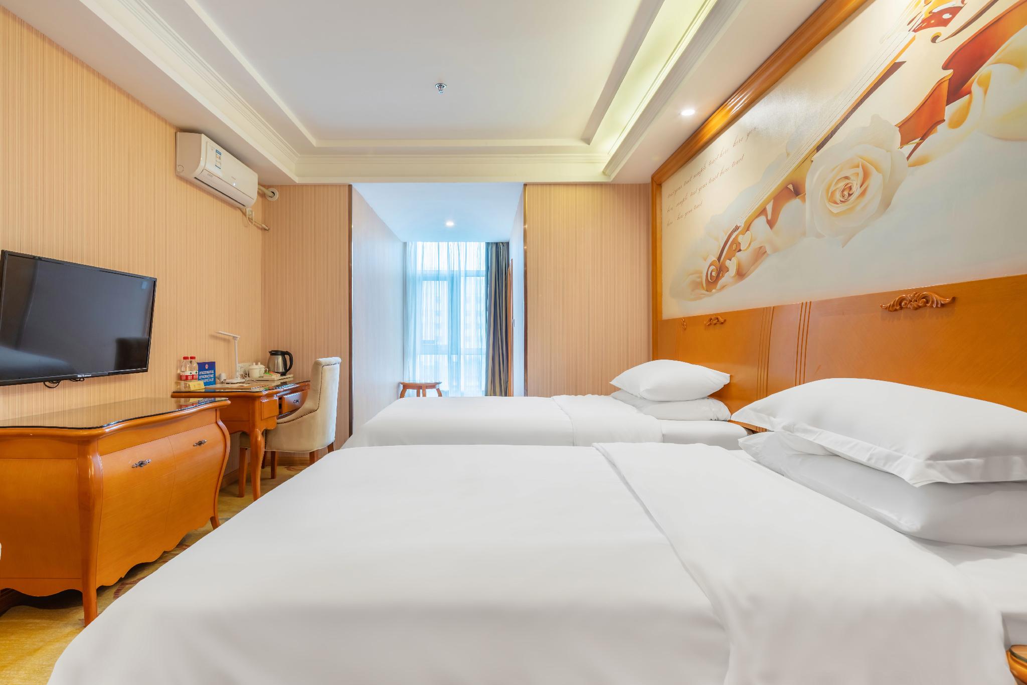 Vienna Hotel (Beijing Wanda West, Bajiao Amusement Park Metro Station) 19/41