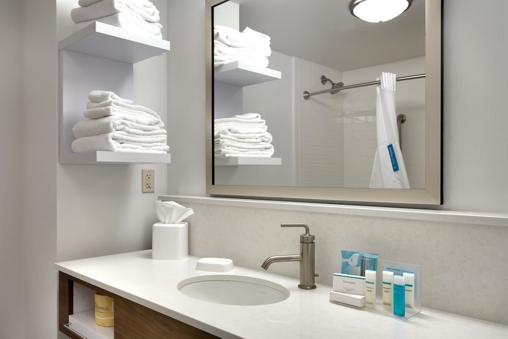 Hampton Inn Suites Pocatello 16/47