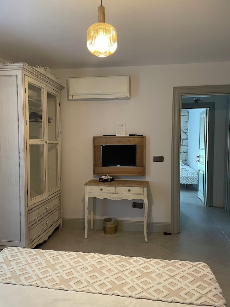 Yuga Alacati 27/50