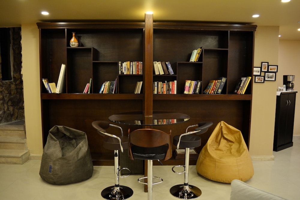 Ata Ali Hotel 1/28