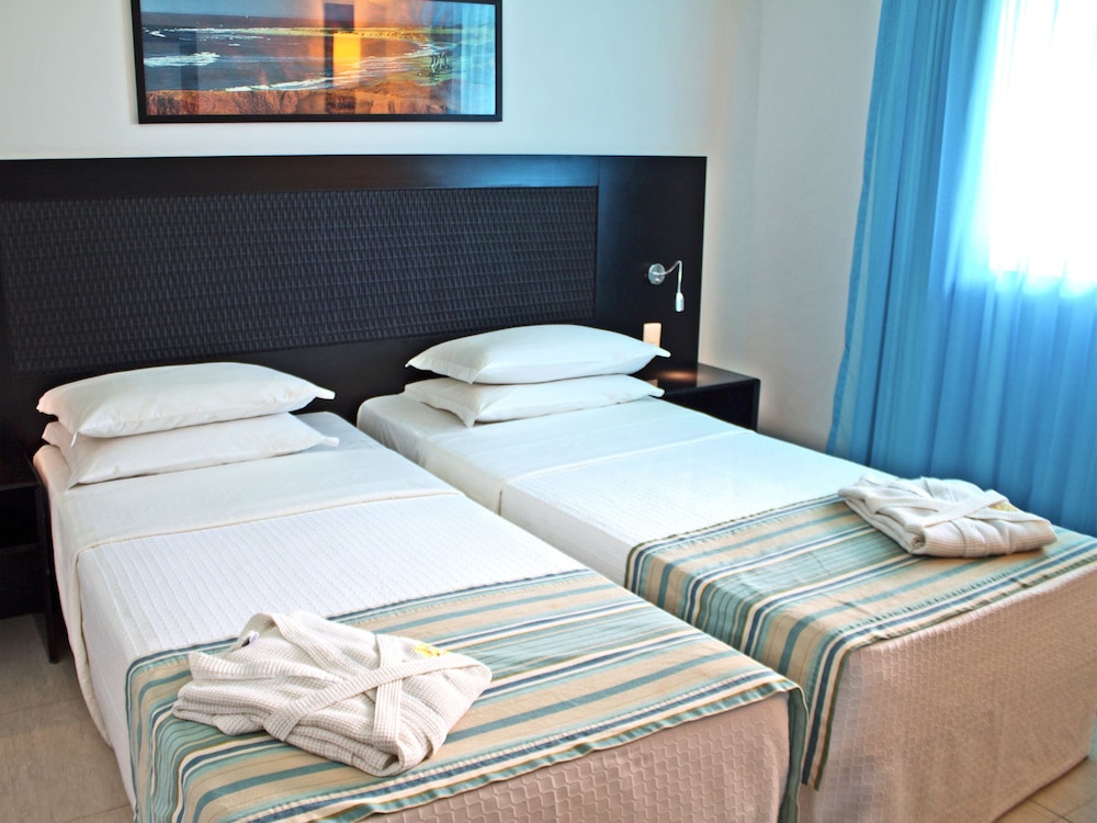 Dom Pedro Laguna Beach Resort & Golf by WAM Experience 31/80