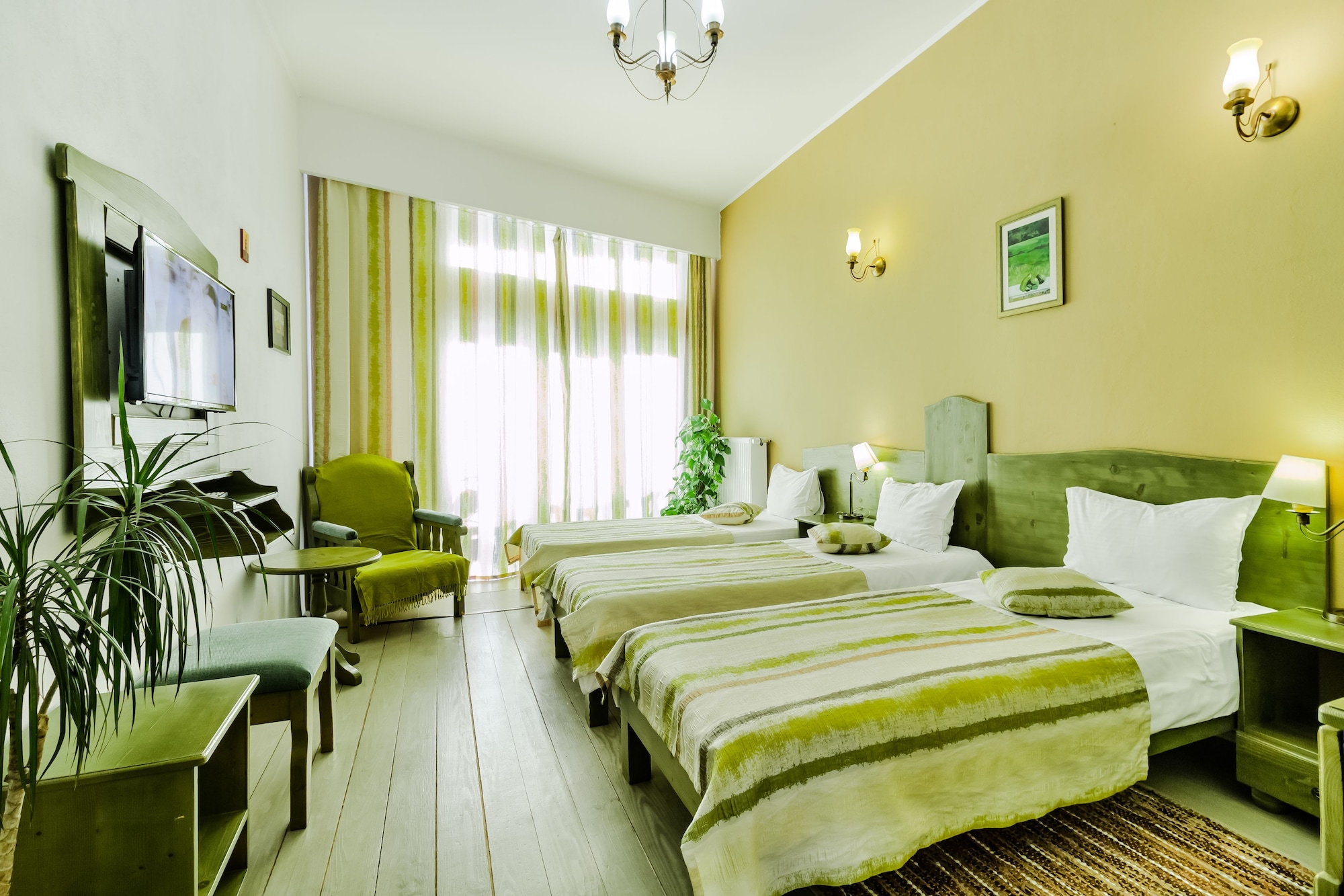 COMFORT, TWIN BEDS, MOUNTAIN VIEW