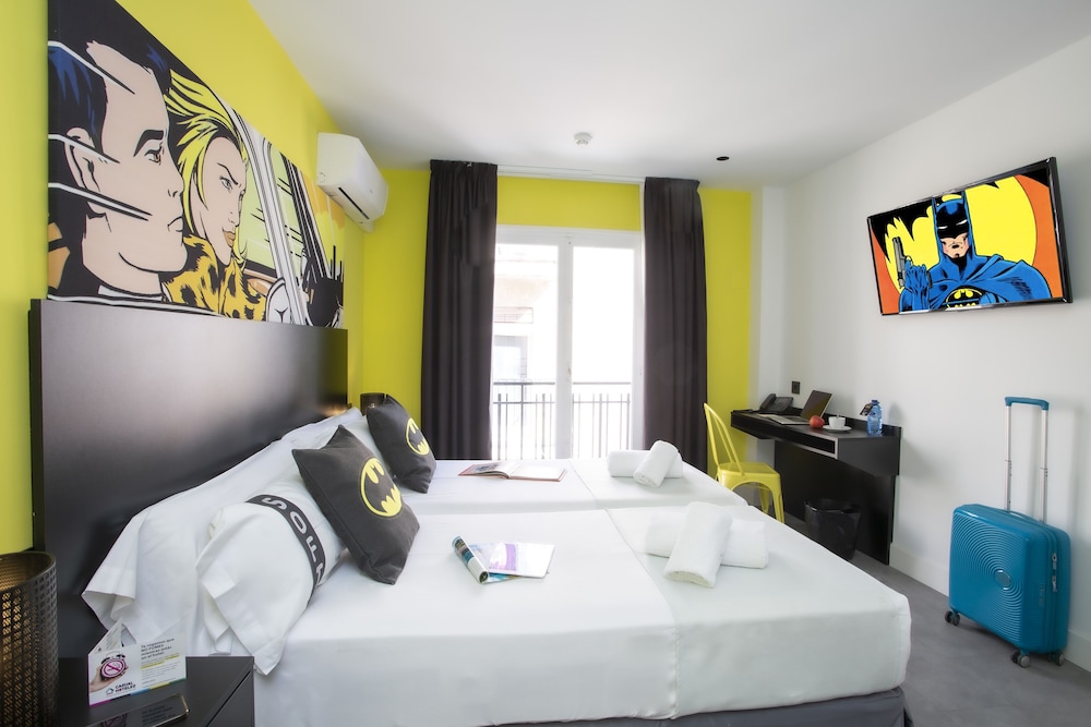 Hotel Casual Pop Art Benidorm 26/80