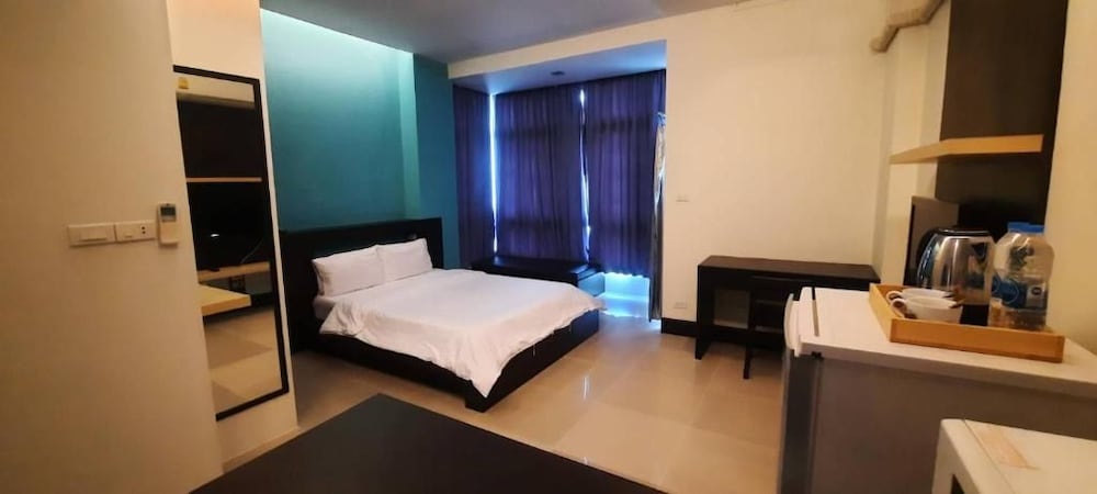 @Home Residence 33/49