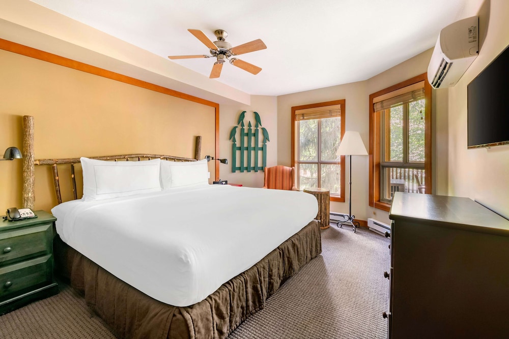 2 BEDROOMS, PREMIER, SUITE, KING AND TWIN BEDS