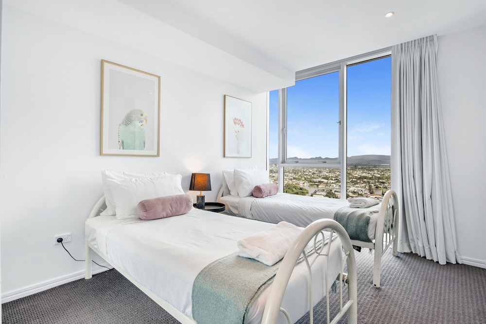 H Residences - We Accommodate 15/40