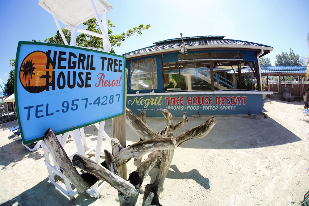 Negril Tree House Resort 4/69