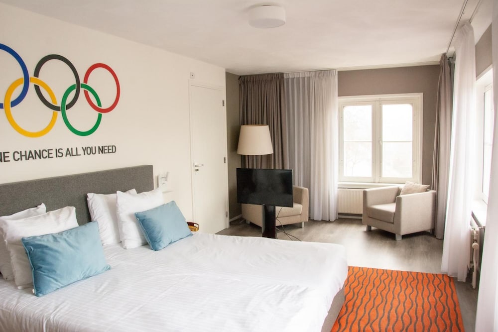 Hotel de Wereld 11/50