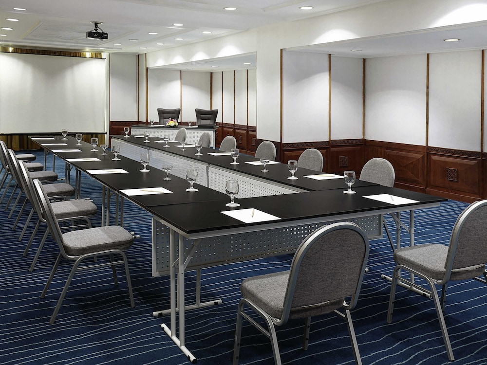 Mercure Convention Center Ancol 50/63