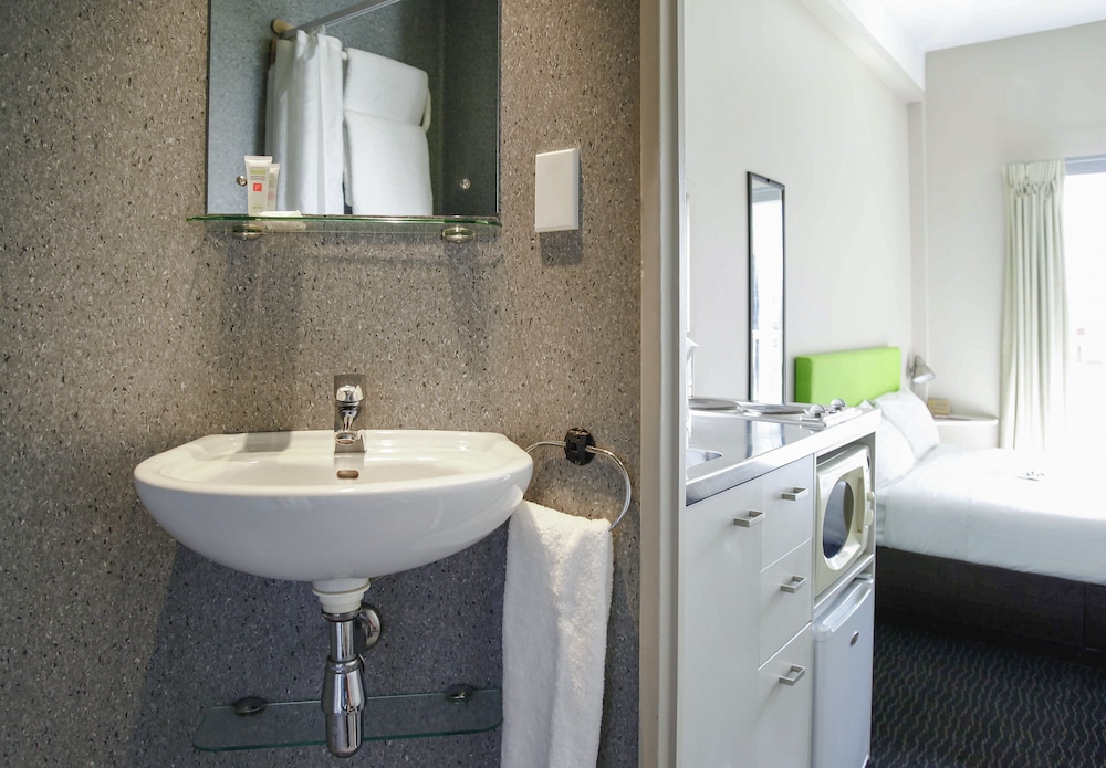 Ibis Budget Auckland Central 11/26