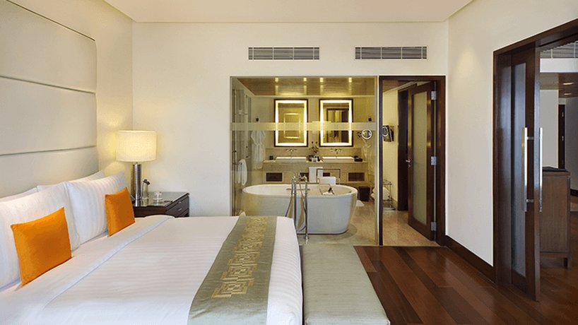 The Oberoi Mumbai 6/61