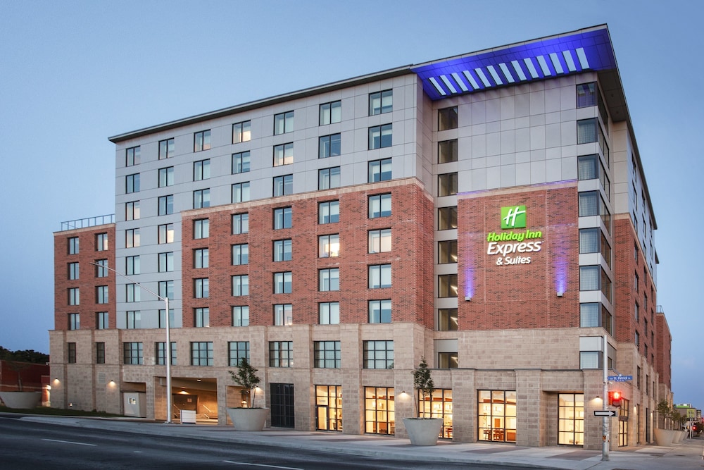 Holiday Inn Express And Suites Ottawa Downtown East 1/78