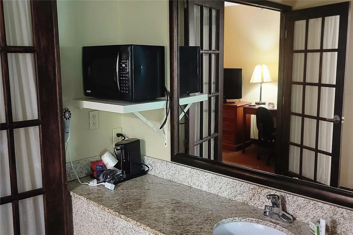University Inn Boiling Springs, NC 21/23
