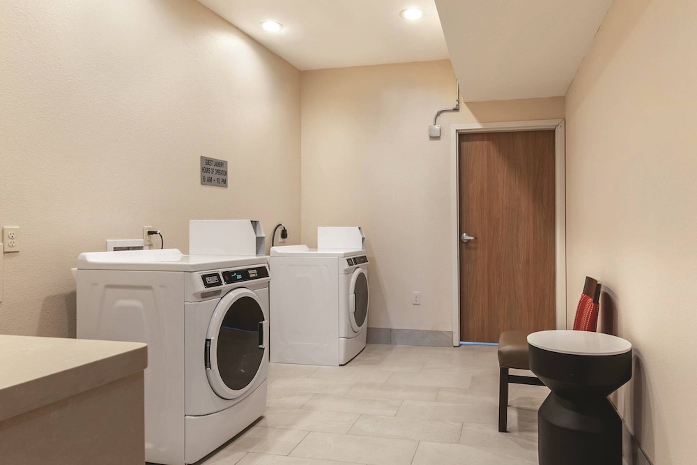 Fairfield Inn & Suites By Marriott Kansas City Shawnee 7/22