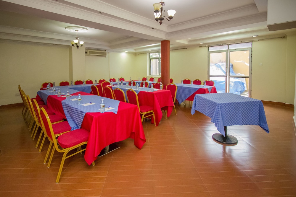 Grand Global Hotel 58/65