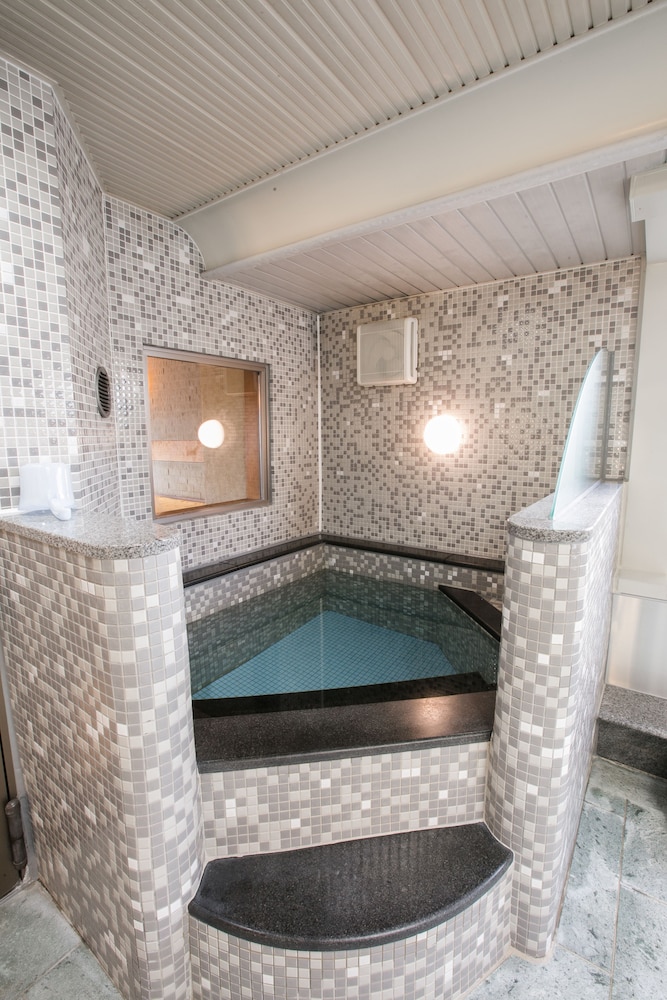 Ave Tennoji Hotel 40/62