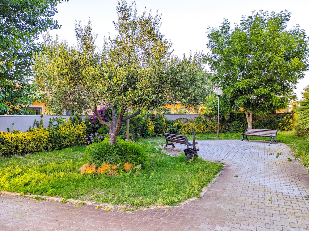Isa Fiumicino Airport Residence 44/50