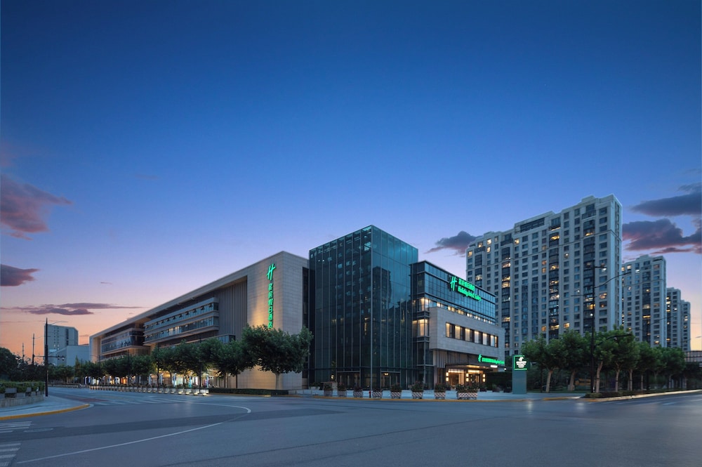 Holiday Inn Hotel & Suites Shanghai Changfeng by IHG 6/50