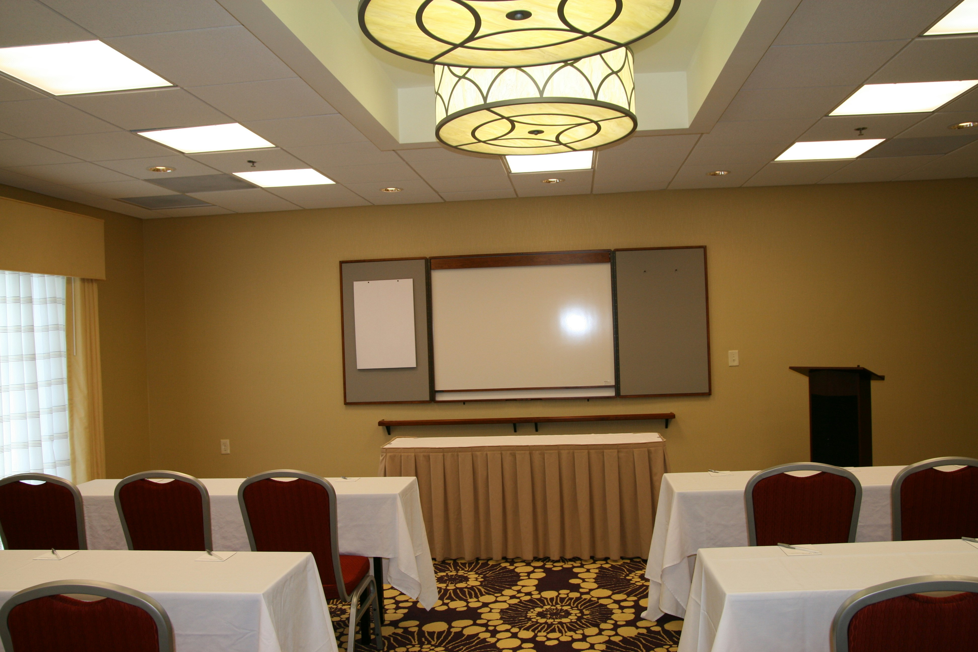 Hampton Inn Richmond Airport 56/58