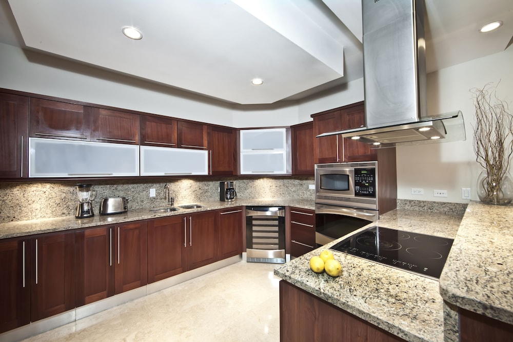 CIQALA Luxury Suites 5/75