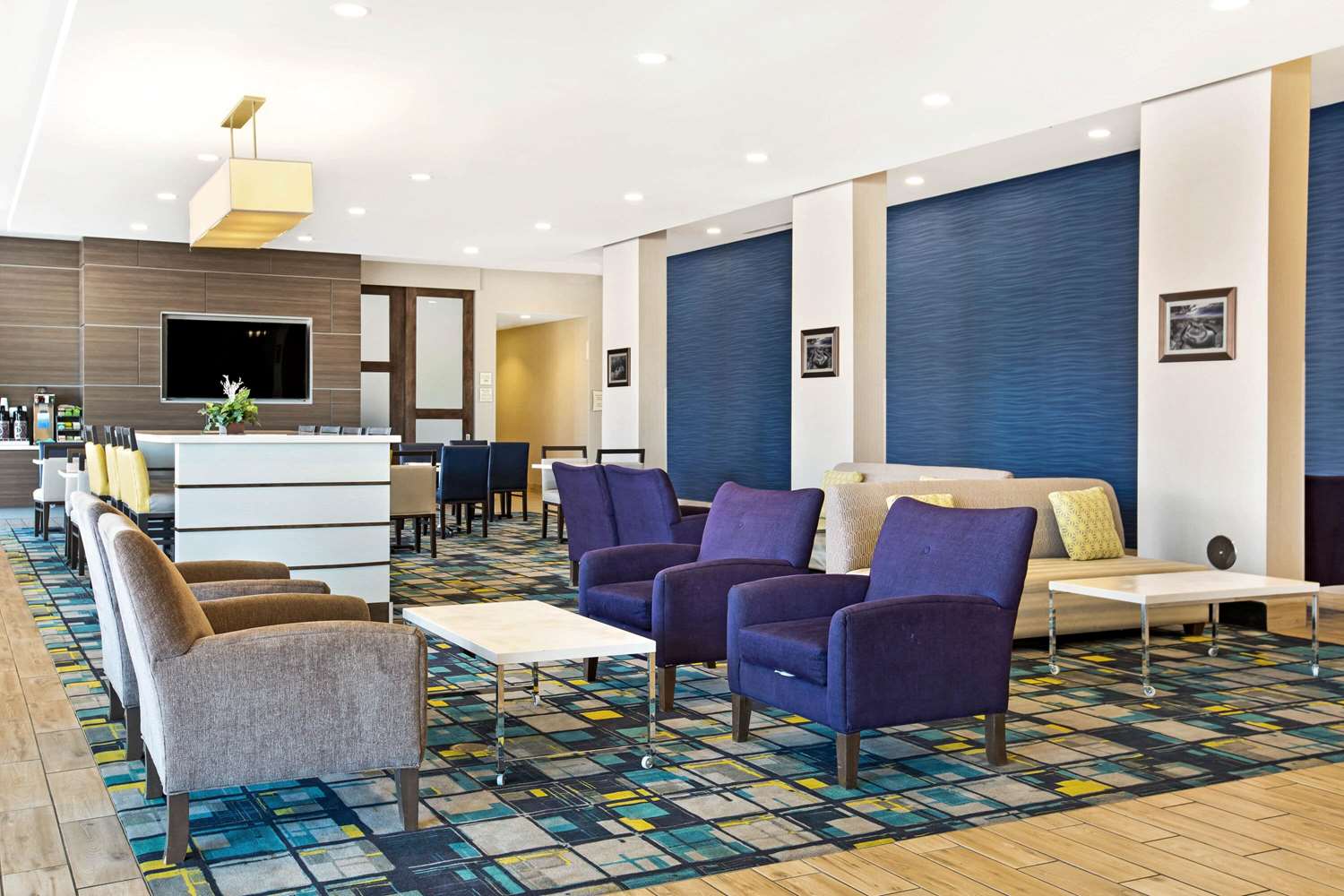 La Quinta Inn And Suites Page At Lake Powell 37/51