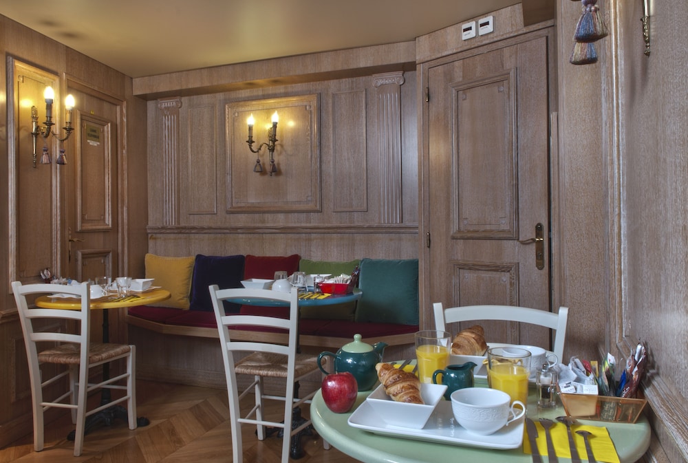 HOTEL DE LA MOTTE PICQUET 52/56