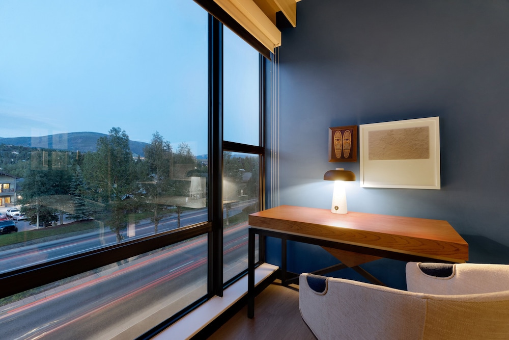 Indigo Silverthorne 22/79