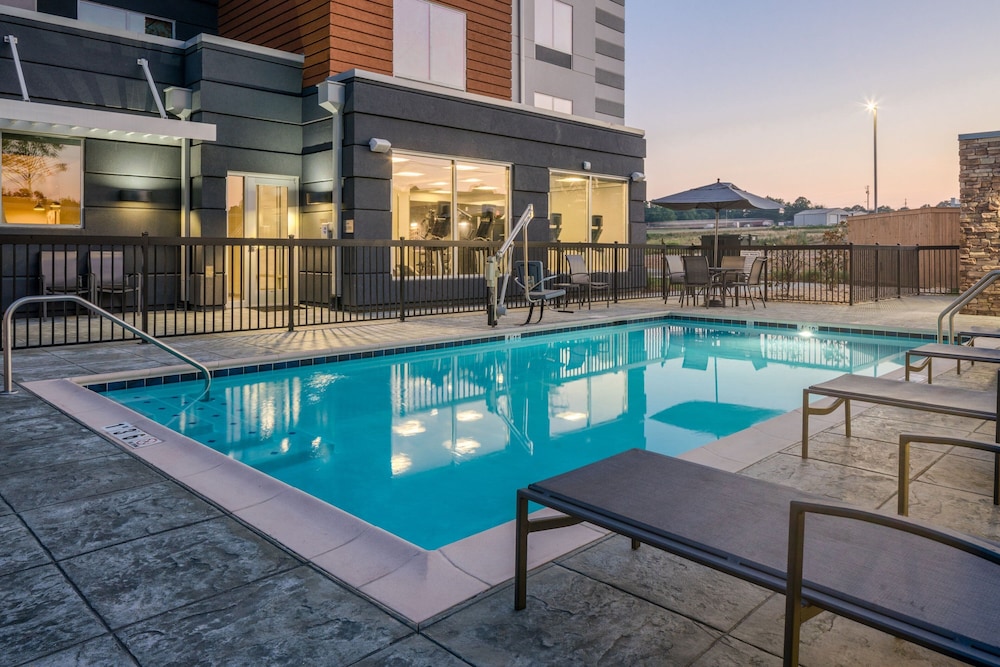 Fairfield Inn & Suites by Marriott Albertville 3/32
