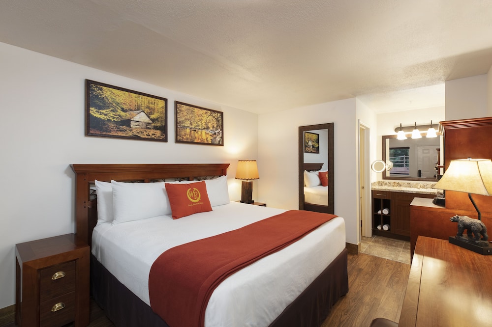 TRADITIONAL, KING BED