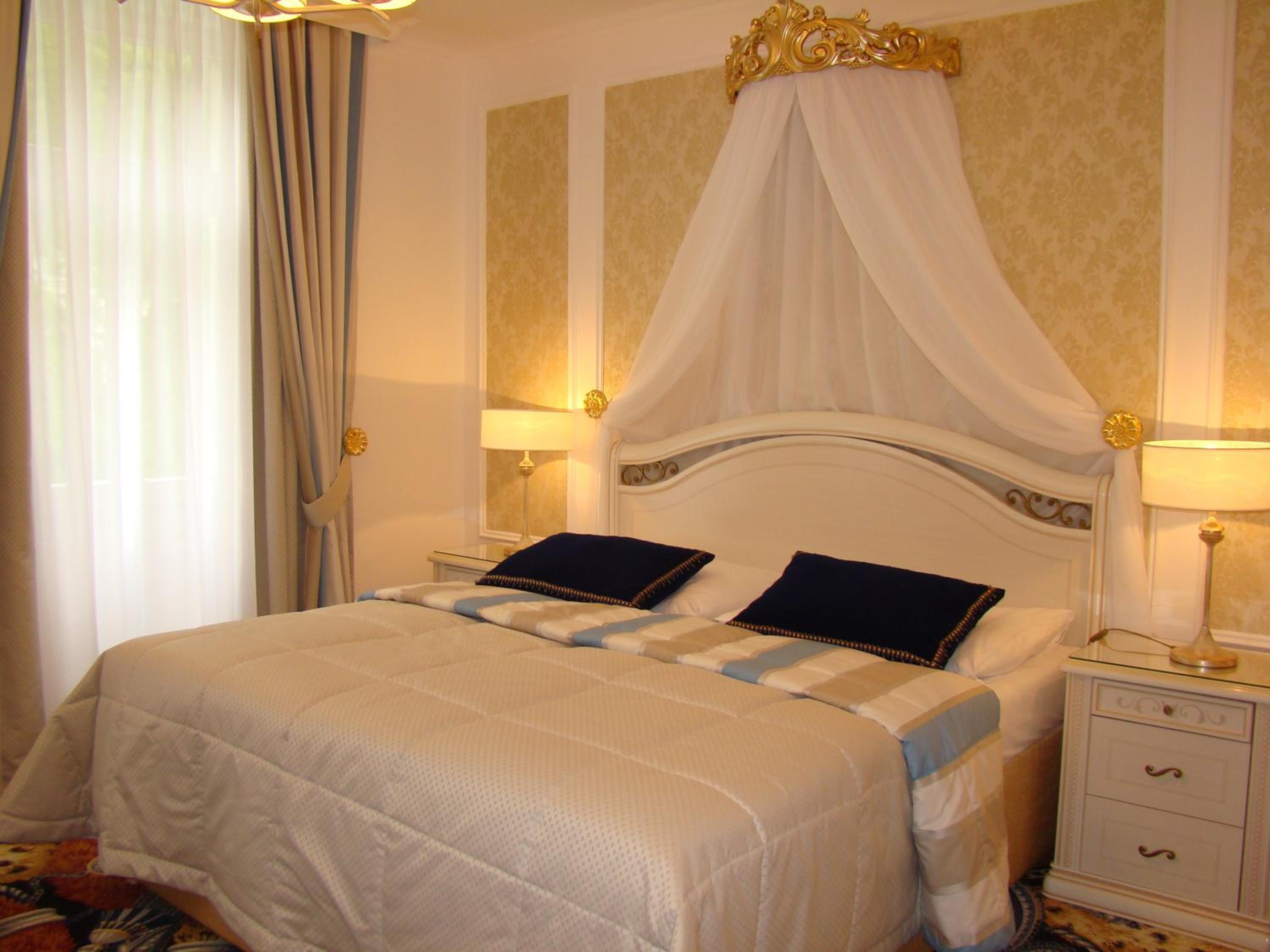 Deluxe, Double Bed