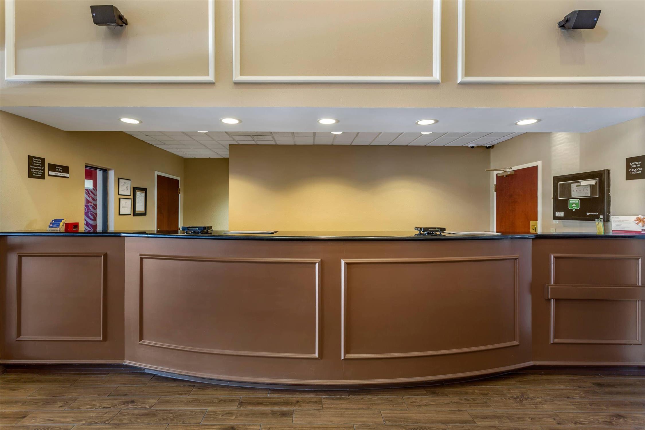 Comfort Suites Southaven - Memphis South 2/8