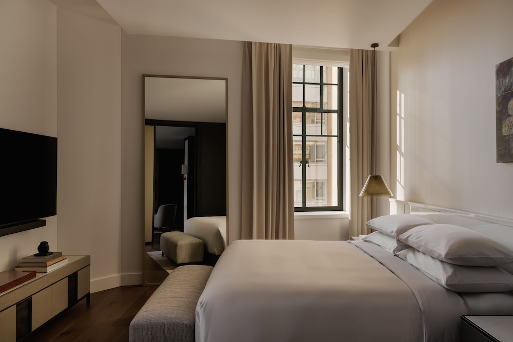 Deluxe, Suite, King Bed