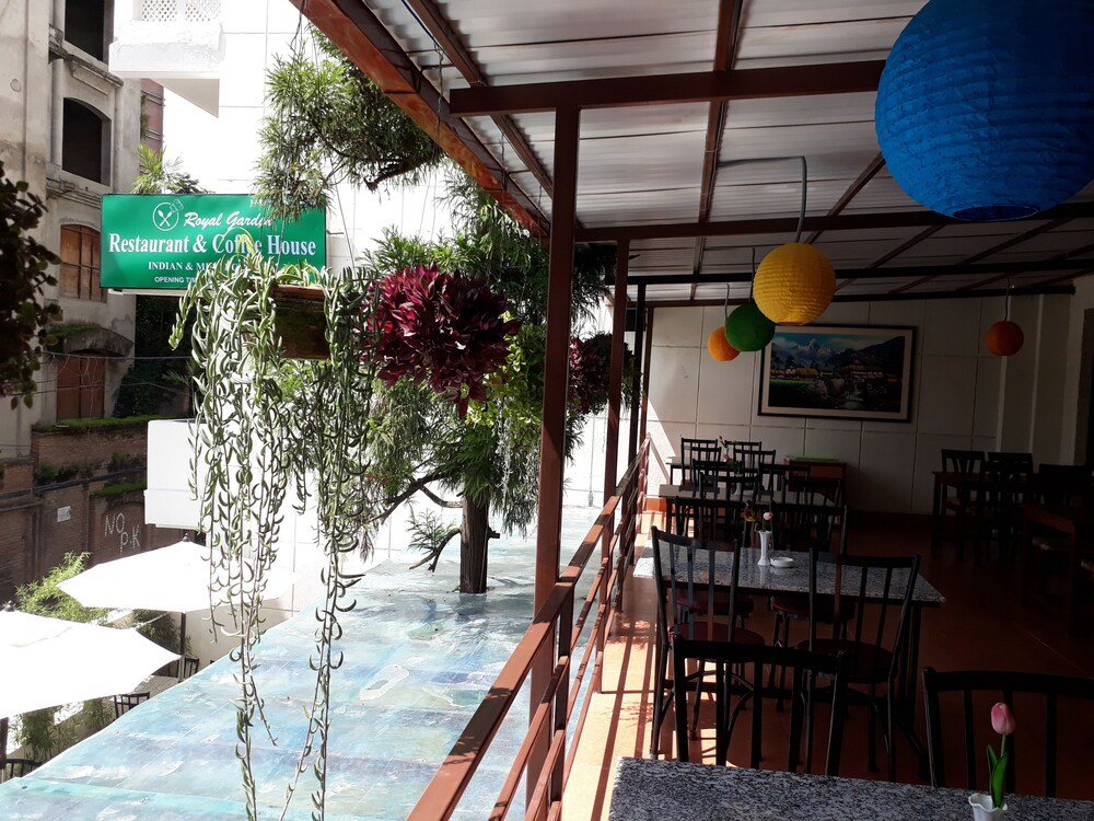 Oasis Kathmandu Hotel 40/50