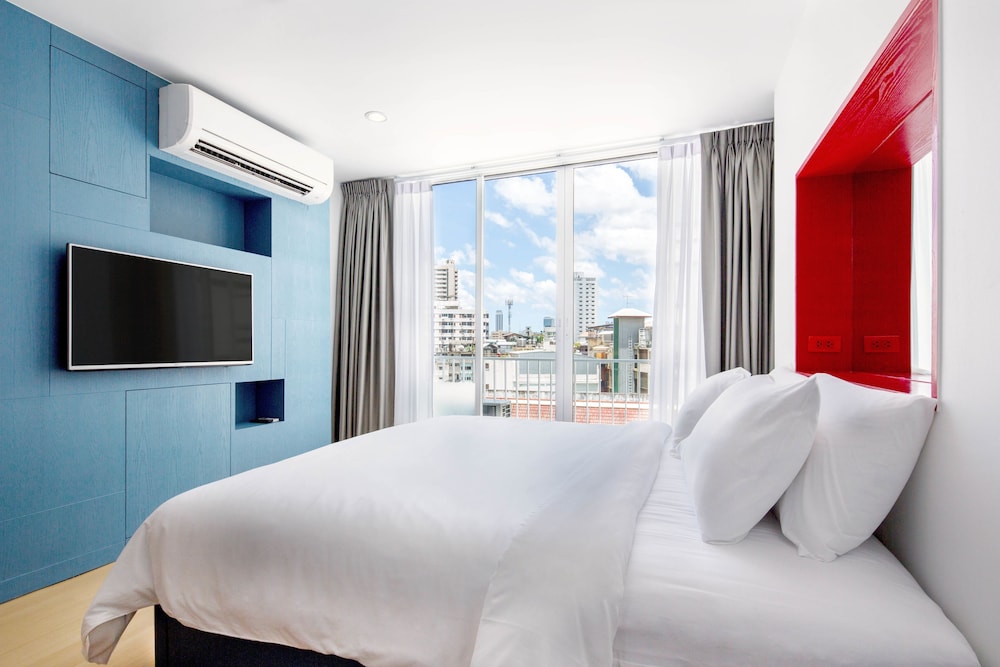 128 Room and Massage 17/39