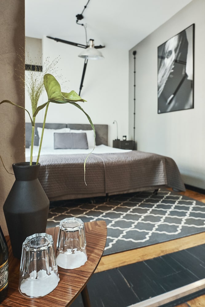 Arthotel Stalowa52 40/58
