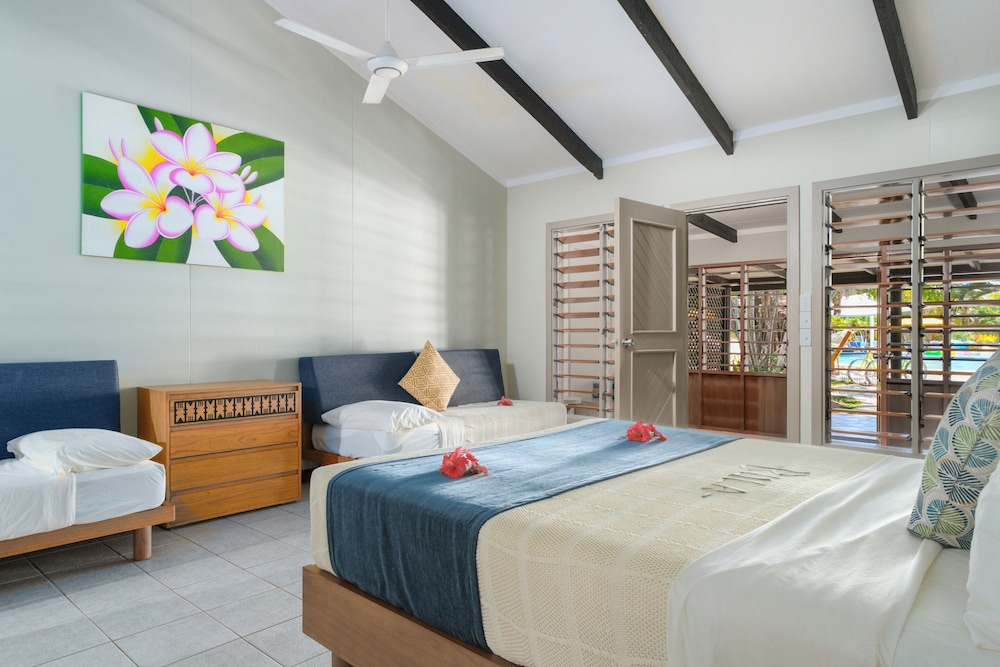 Plantation Island Resort 9/50