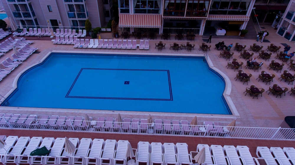 Aes Club Hotel 44/67