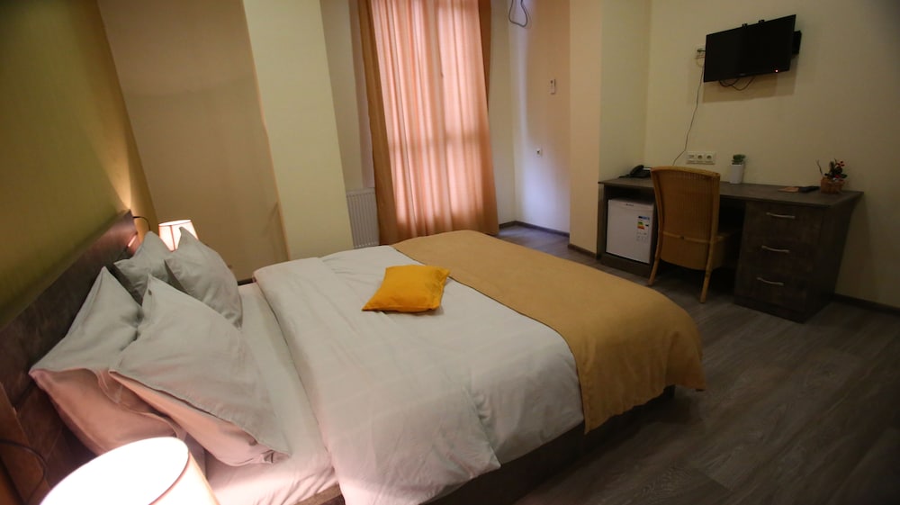 Nabadi Hotel 31/68