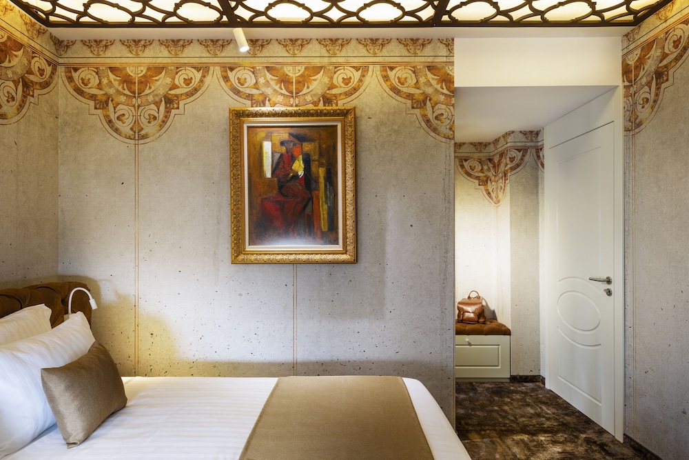 Hotel Gallery 37 40/58