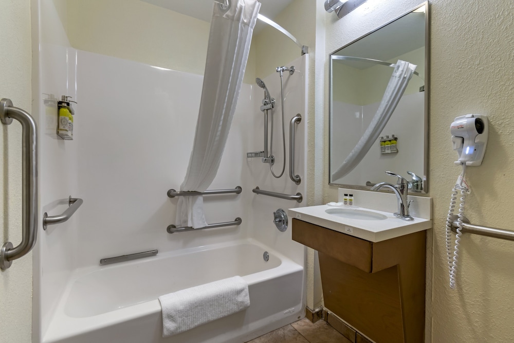Candlewood Suites Reading 10/43